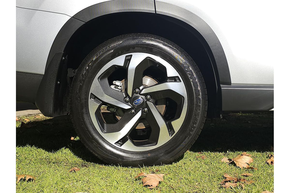 2024 Subaru Forester 2.5i-S S5