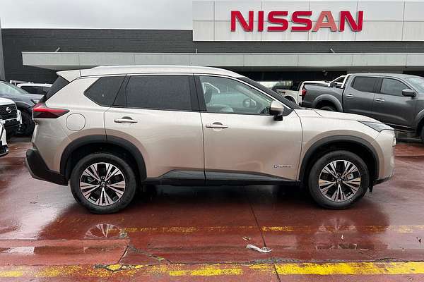 2025 Nissan X-TRAIL ST-L e-POWER T33