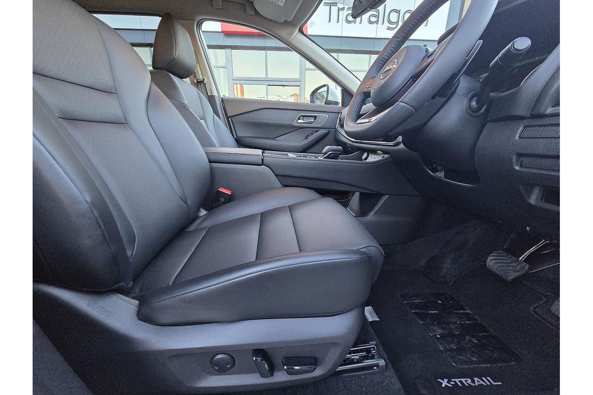 2024 Nissan X-TRAIL ST-L T33