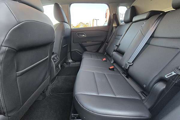2024 Nissan X-TRAIL ST-L T33