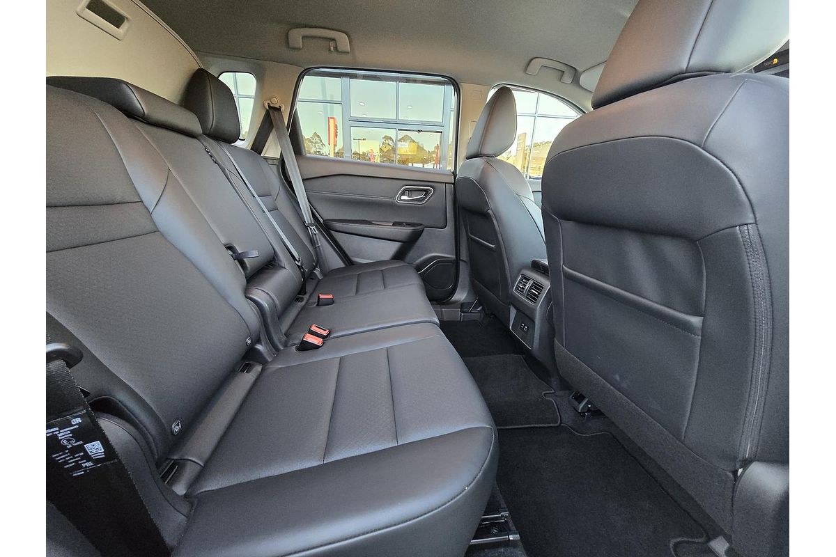 2024 Nissan X-TRAIL ST-L T33