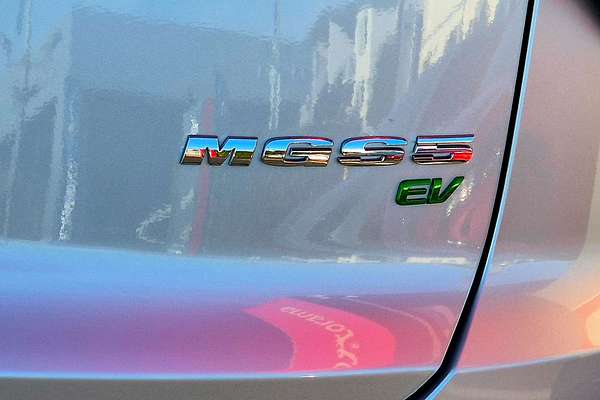 2025 MG MGS5 EV Essence 49 ZS3EM
