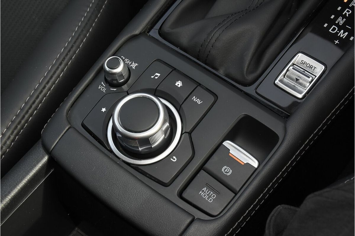 2023 Mazda CX-3 sTouring DK