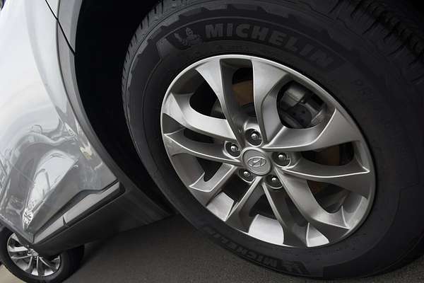 2021 Hyundai Santa Fe Active TM.V3