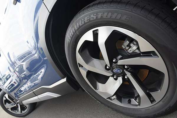 2023 Subaru Forester Hybrid S S5