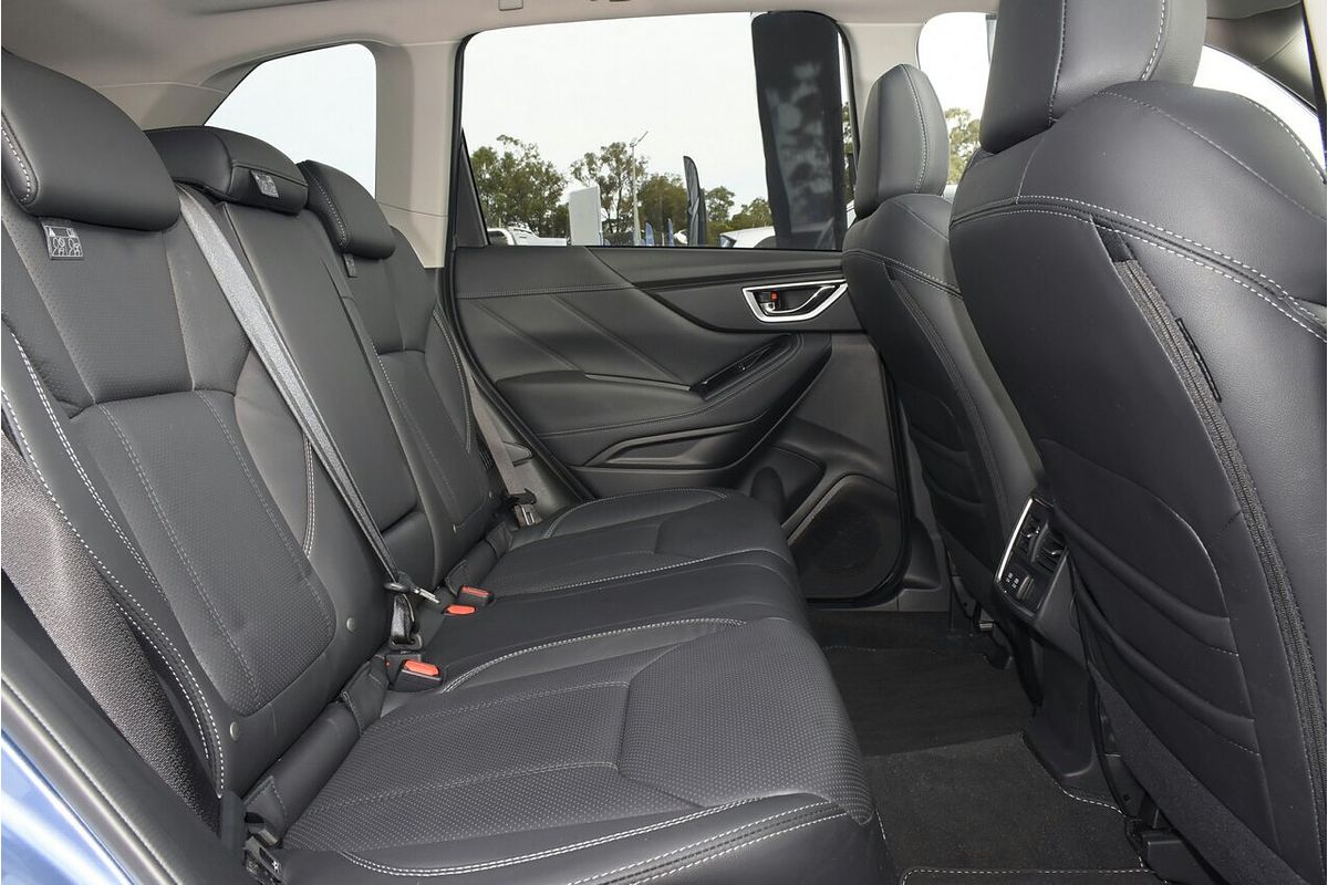 2023 Subaru Forester Hybrid S S5