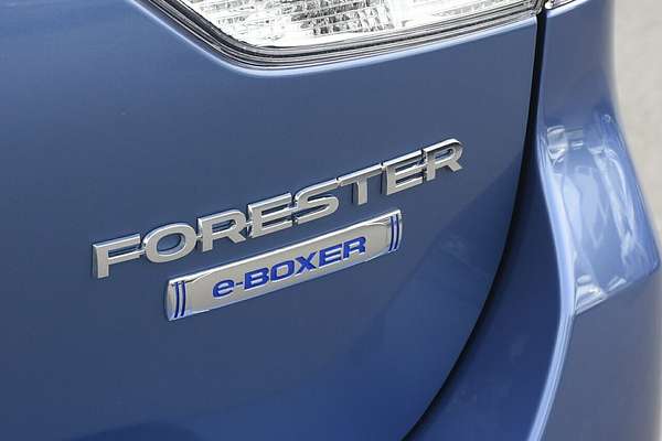 2023 Subaru Forester Hybrid S S5