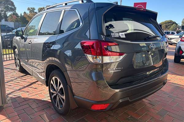 2024 Subaru Forester 2.5i Premium S5