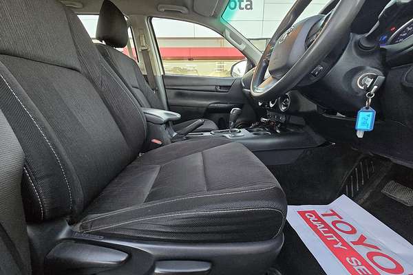 2016 Toyota Hilux SR GUN126R 4X4