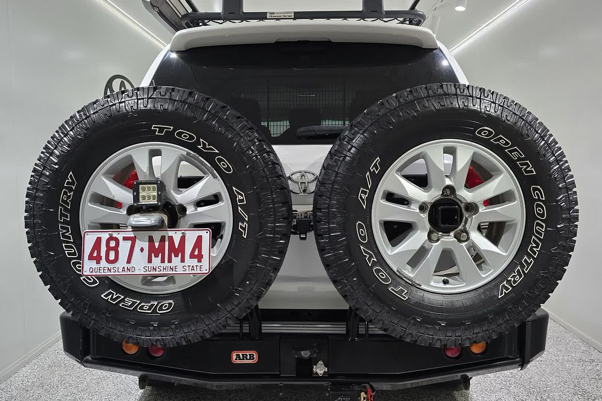 2013 Toyota Landcruiser GXL VDJ200R