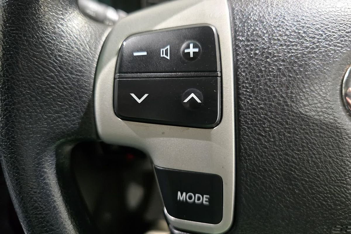 2013 Toyota Landcruiser GXL VDJ200R