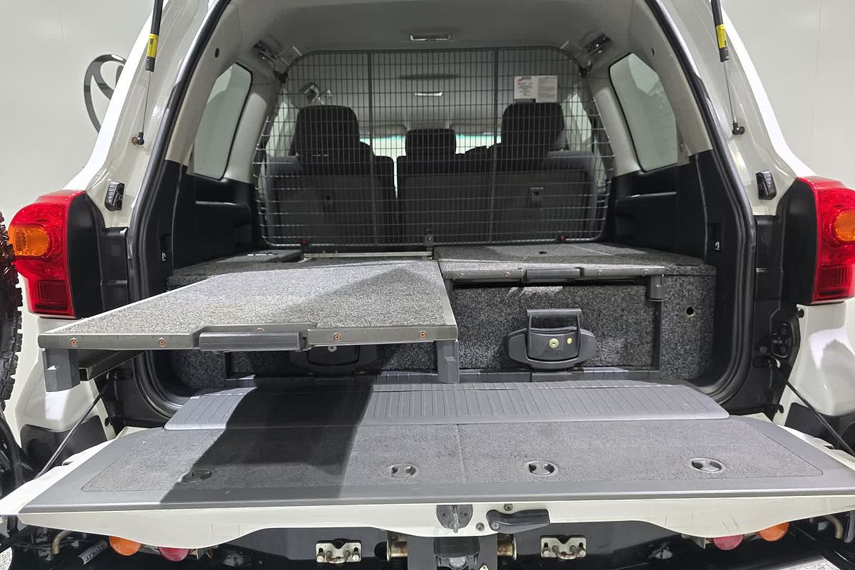 2013 Toyota Landcruiser GXL VDJ200R