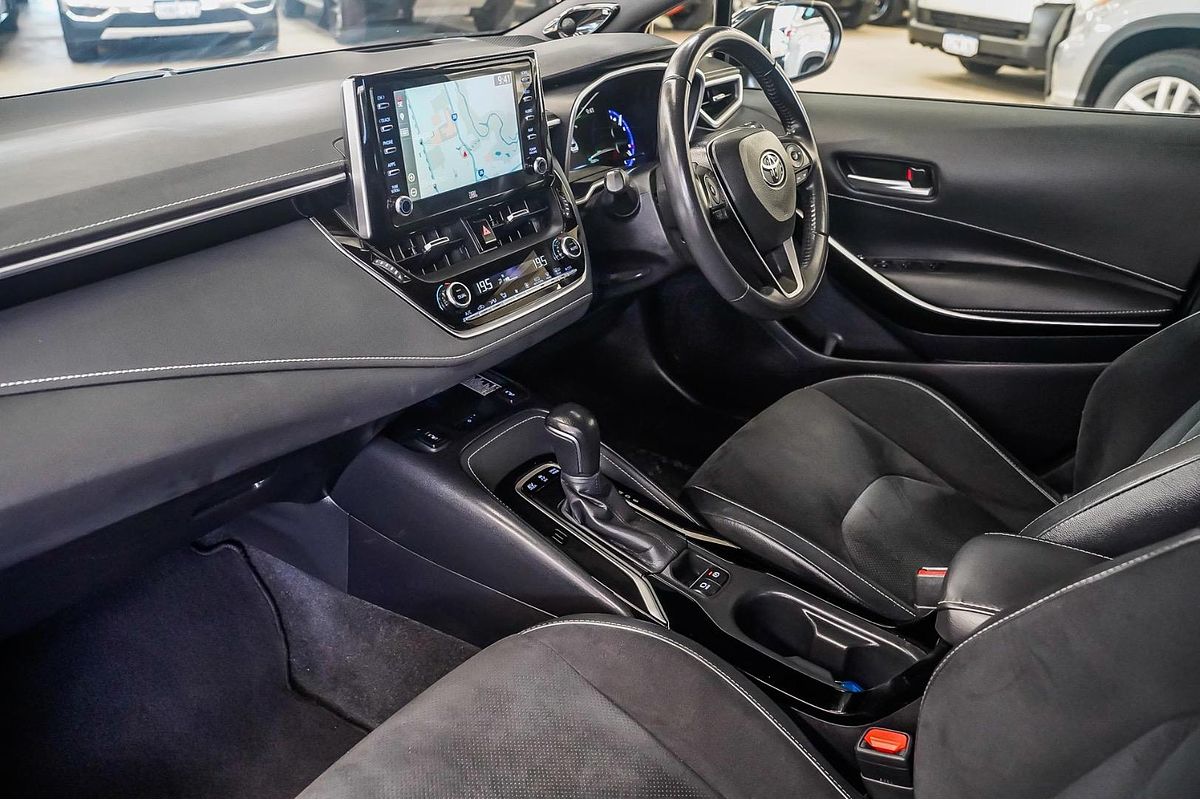 2020 Toyota Corolla ZR Hybrid ZWE211R