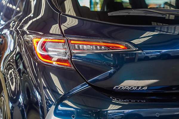 2020 Toyota Corolla ZR Hybrid ZWE211R