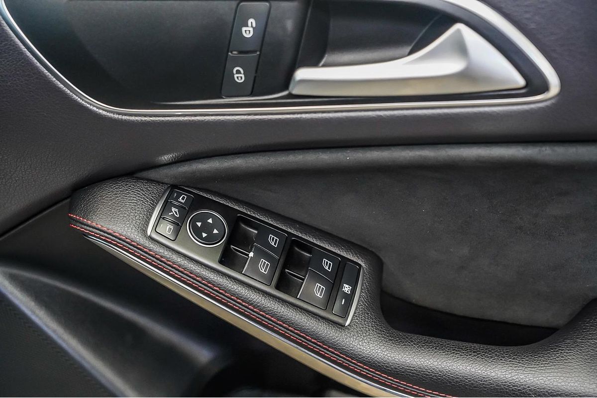 2014 Mercedes-Benz A-Class A200 W176