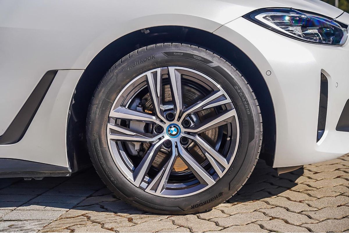 2024 BMW i4 eDrive35 G26