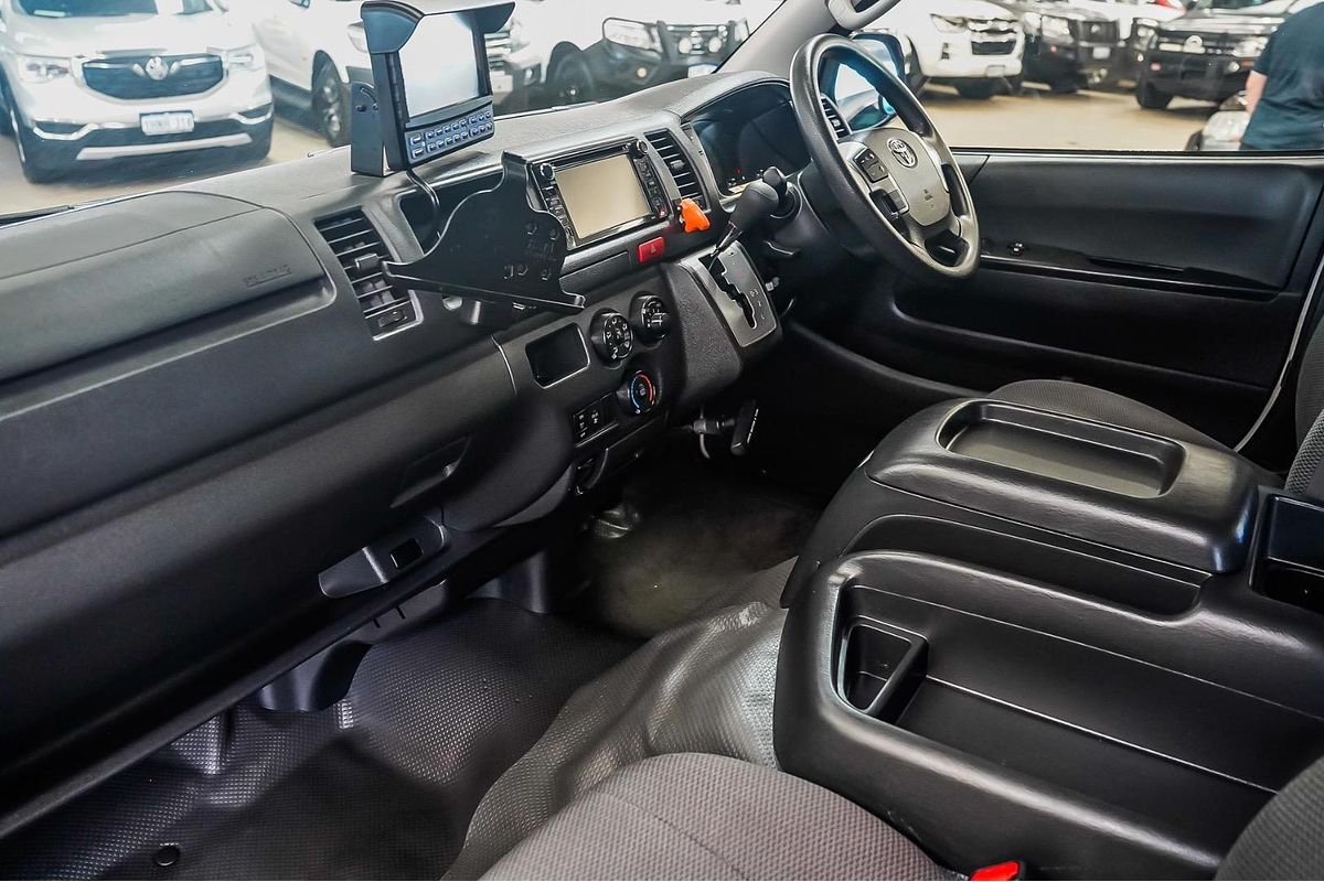 2018 Toyota Hiace Commuter KDH223R