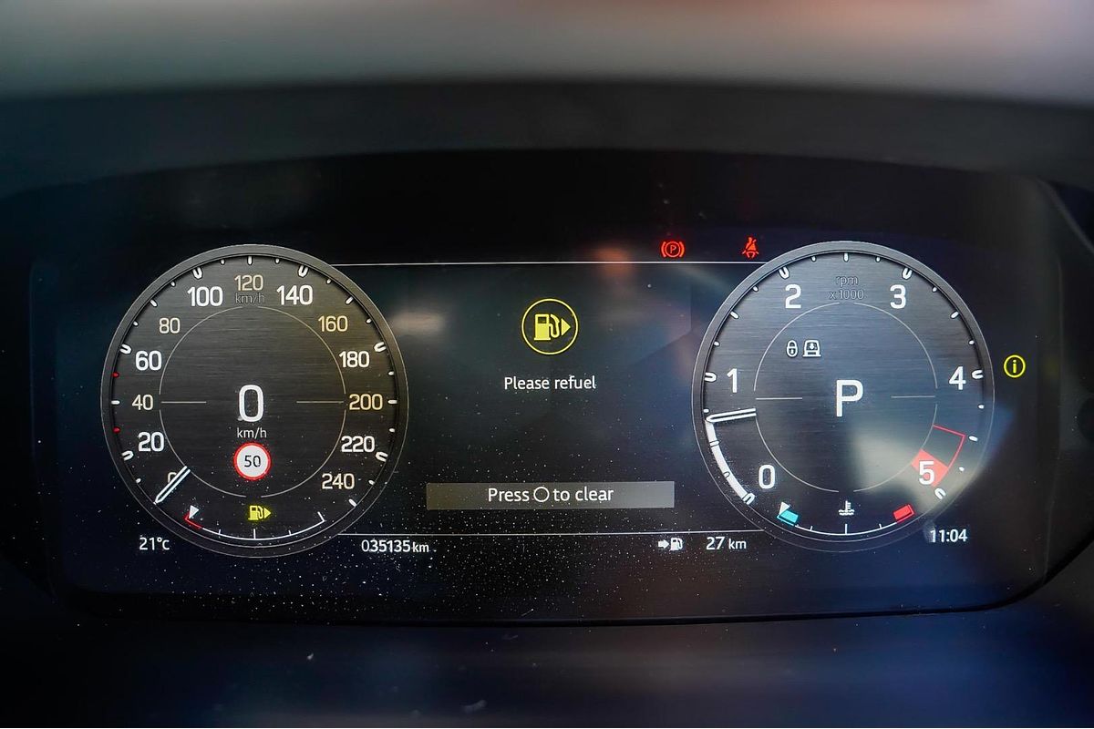 2023 Land Rover Defender 110 D300 X-Dynamic HSE L663