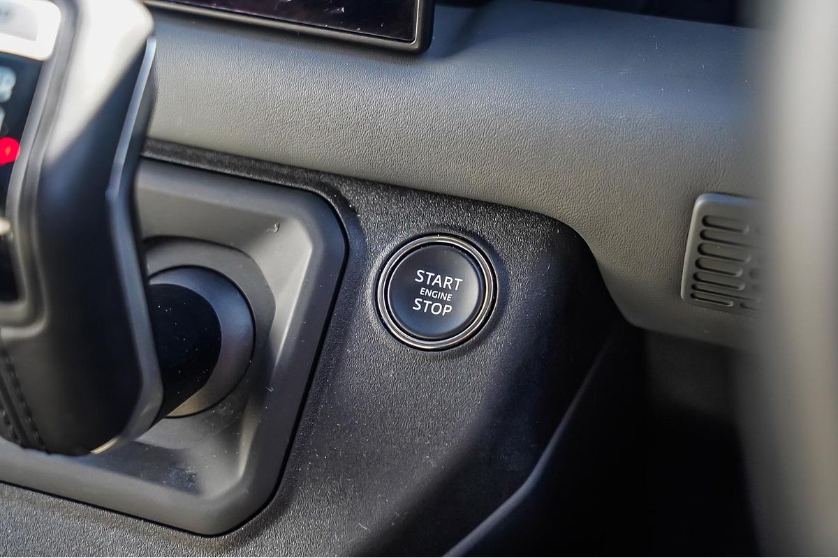 2023 Land Rover Defender 110 D300 X-Dynamic HSE L663