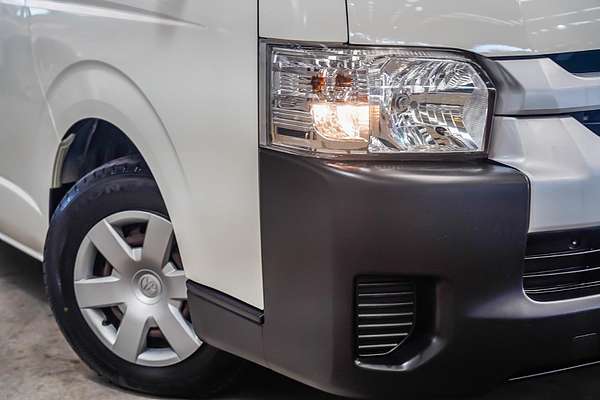 2018 Toyota Hiace Commuter KDH223R