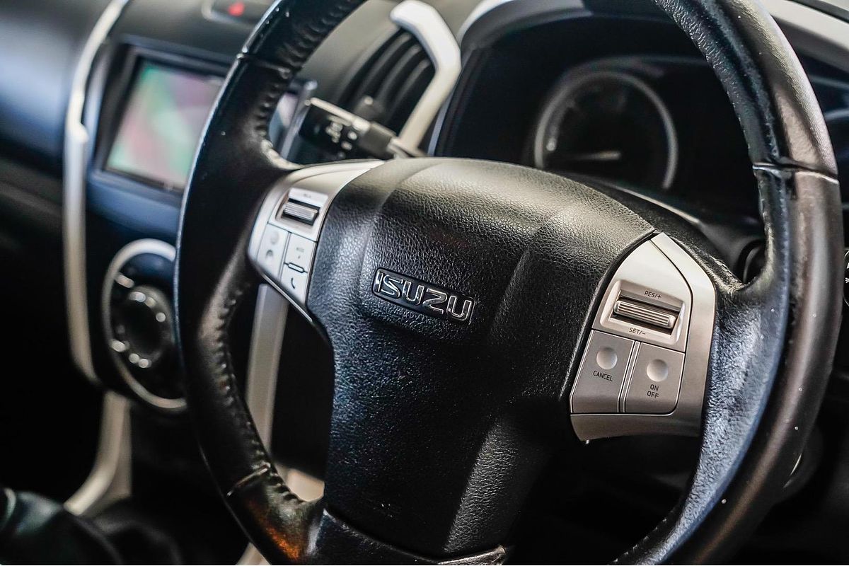 2016 Isuzu MU-X LS-M