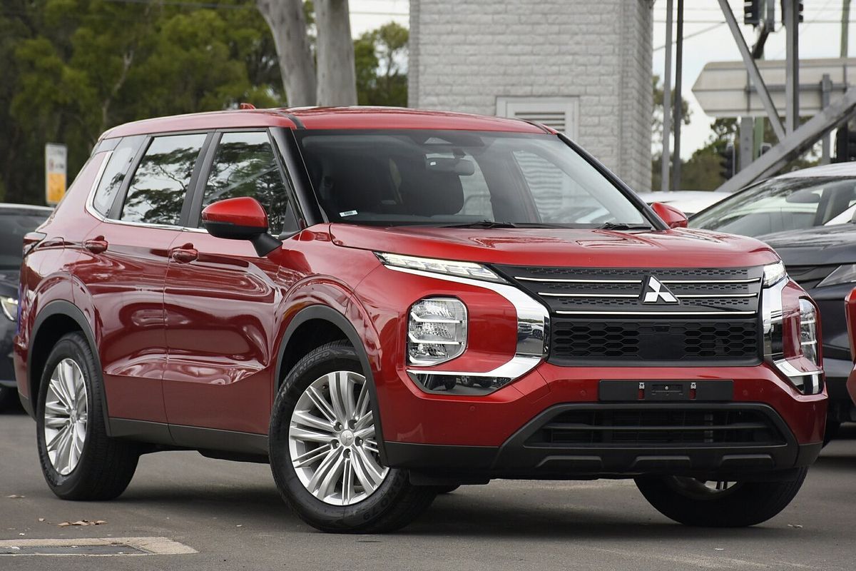 2023 Mitsubishi Outlander ES ZM
