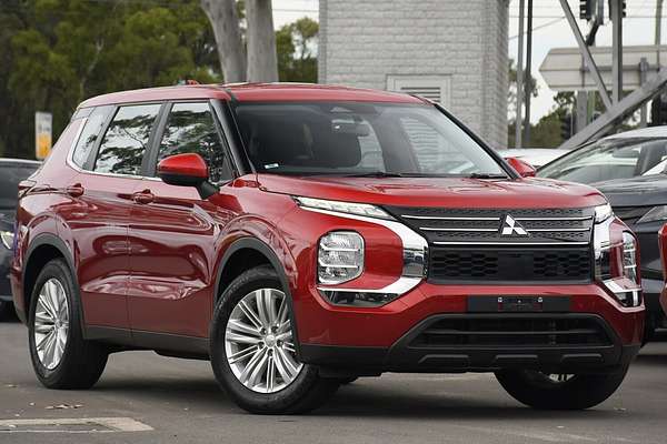 2023 Mitsubishi Outlander ES ZM