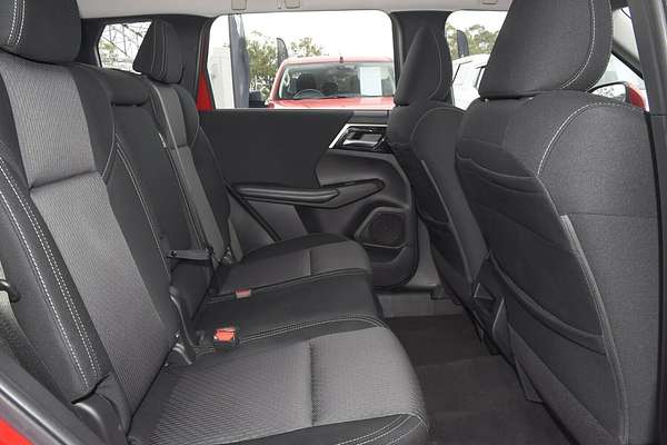 2023 Mitsubishi Outlander ES ZM