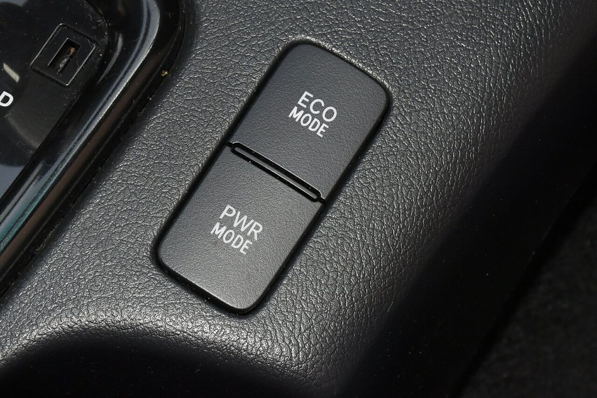 2019 Toyota Hilux Rugged X GUN126R 4X4