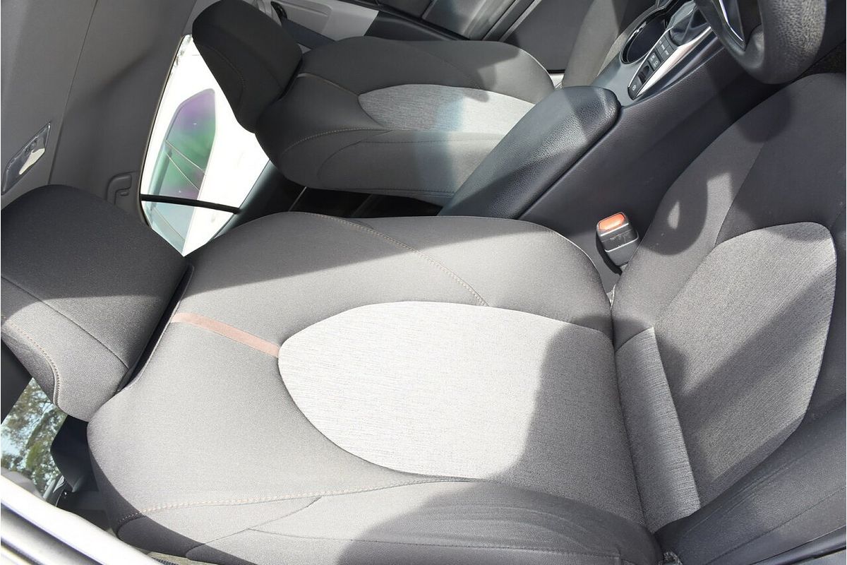2019 Toyota Camry Ascent AXVH71R