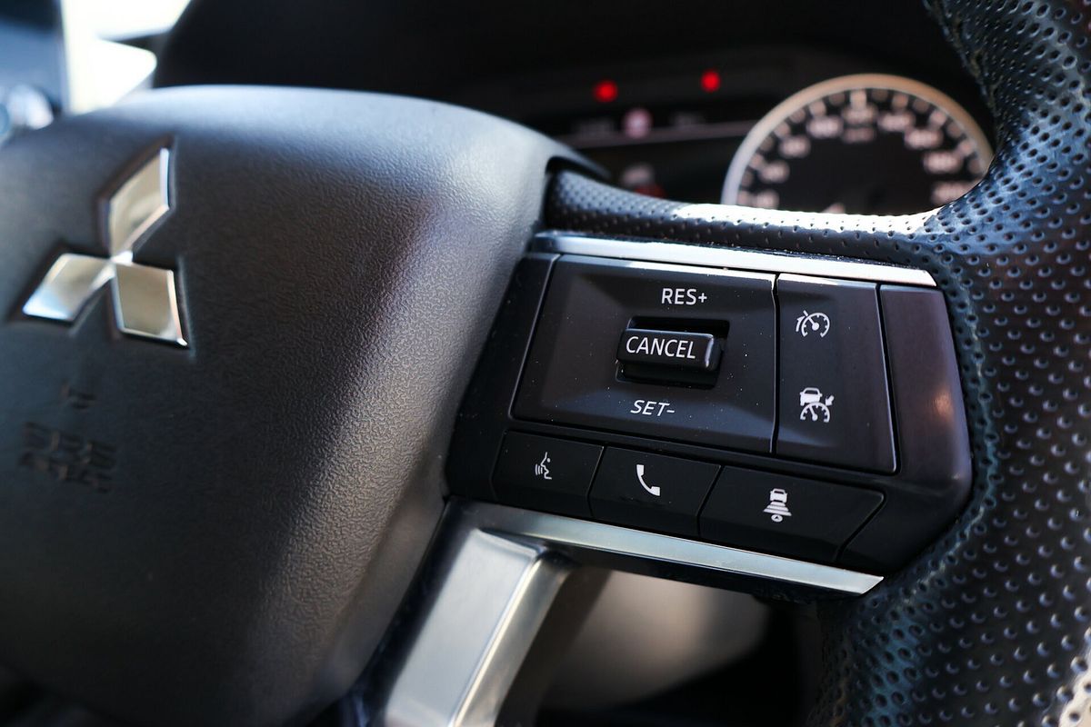 2022 Mitsubishi Outlander LS ZM