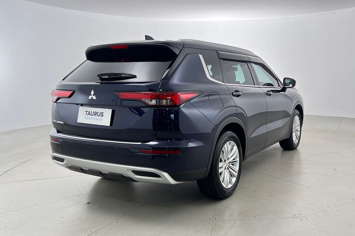 2022 Mitsubishi Outlander LS ZM