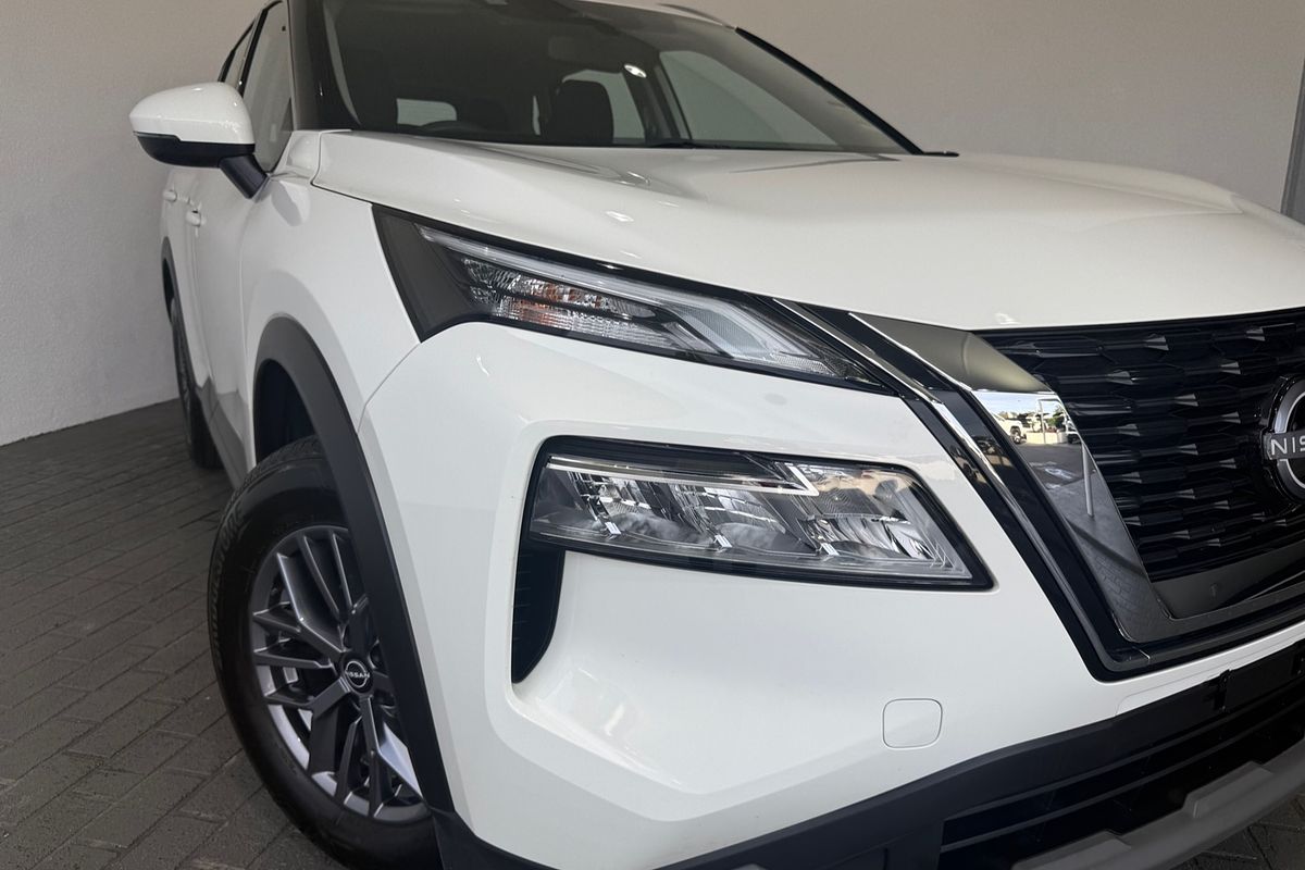 2023 Nissan X-TRAIL ST T33