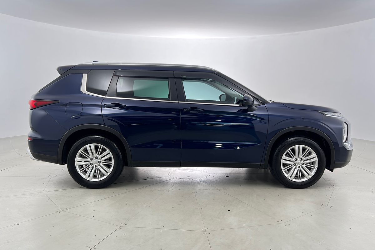 2022 Mitsubishi Outlander LS ZM