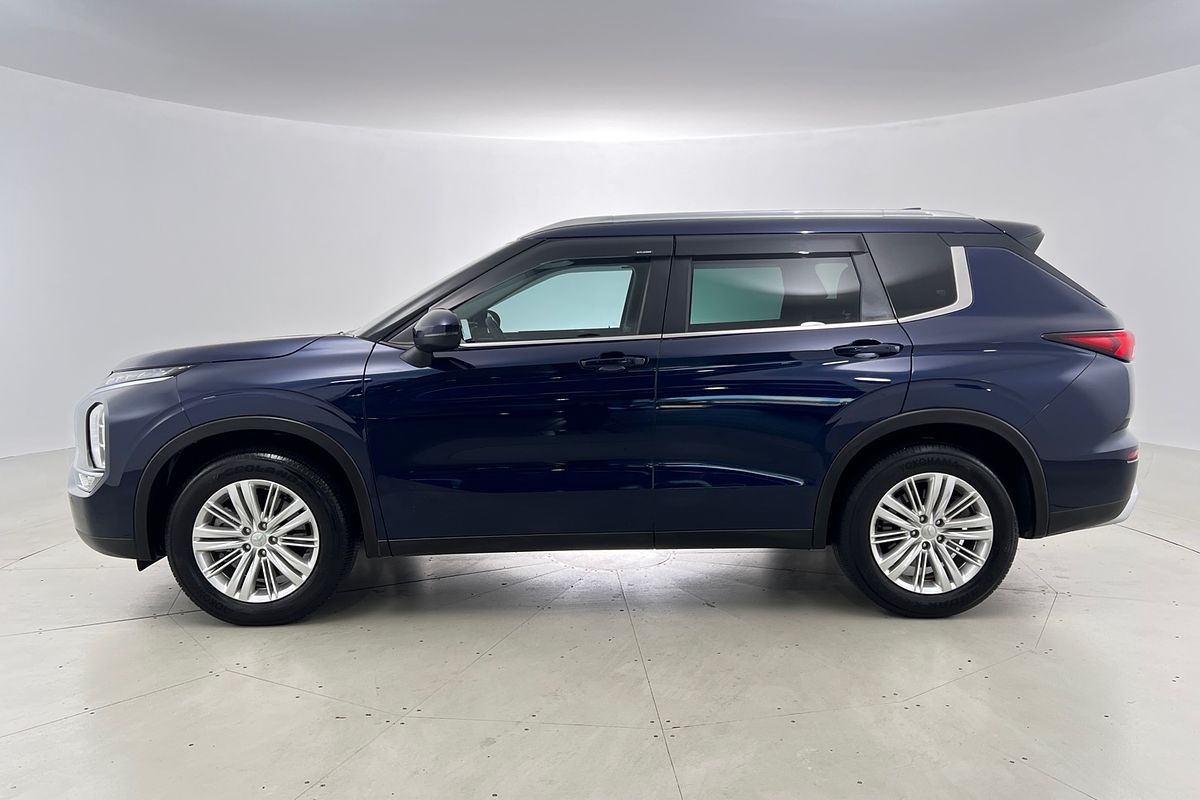 2022 Mitsubishi Outlander LS ZM