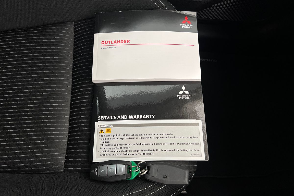2022 Mitsubishi Outlander LS ZM