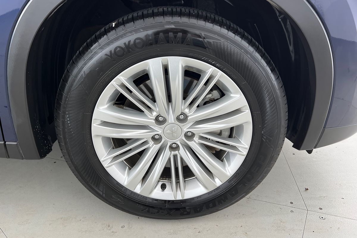 2022 Mitsubishi Outlander LS ZM