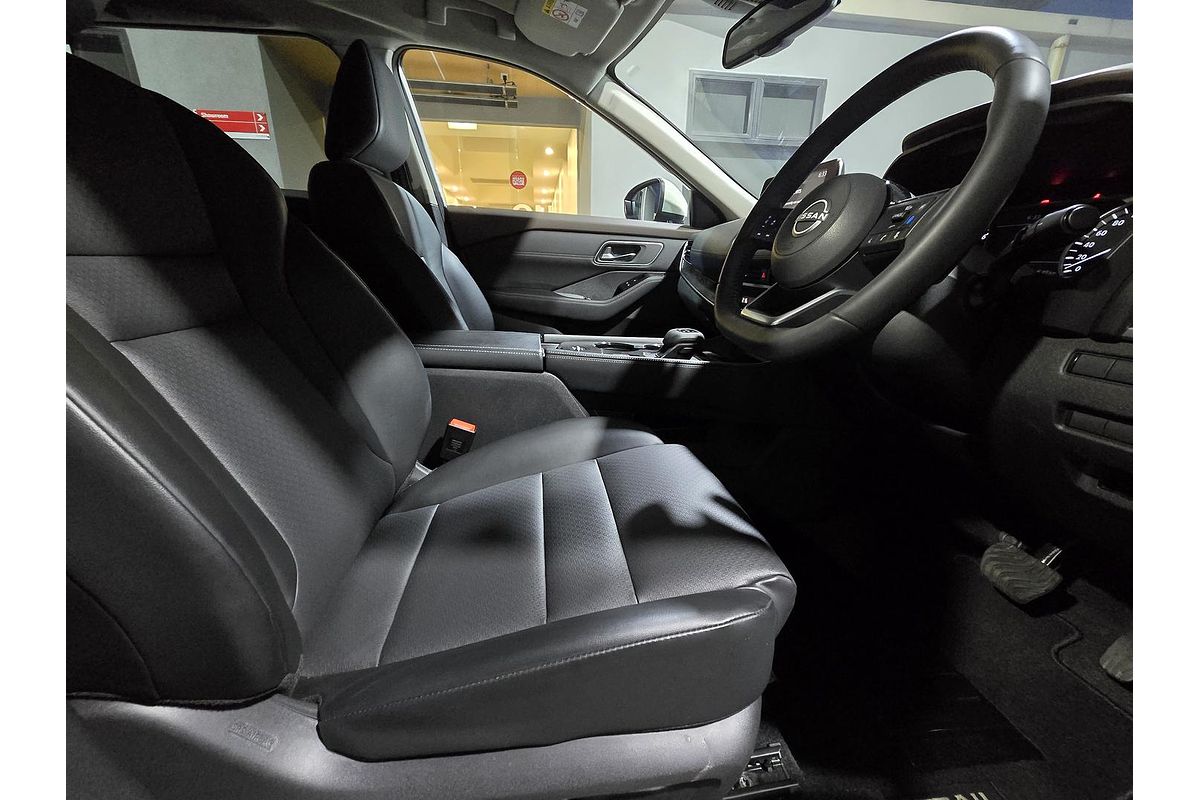 2024 Nissan X-TRAIL ST-L T33