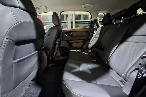 2024 Nissan X-TRAIL ST-L T33