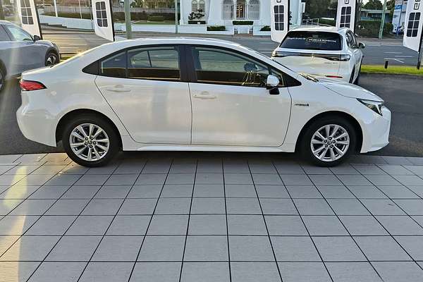 2023 Toyota Corolla SX Hybrid ZWE219R