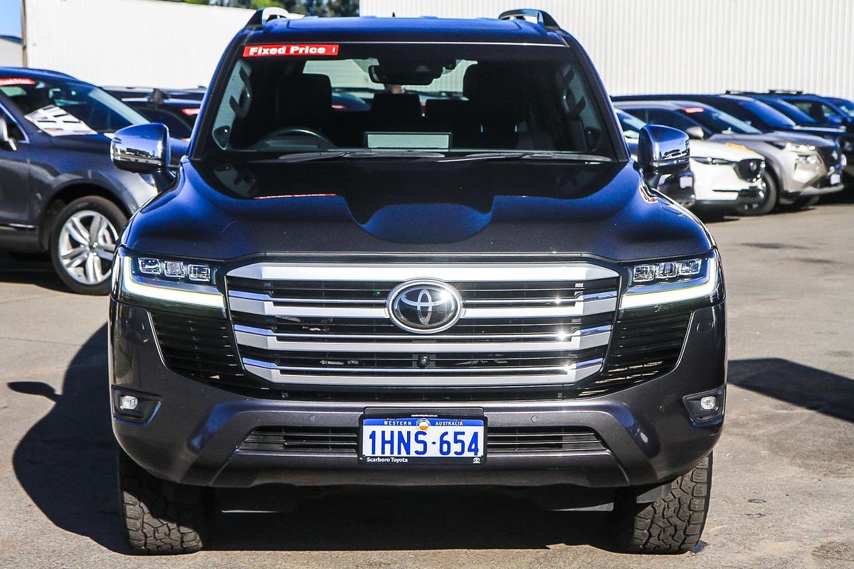 2022 Toyota Landcruiser Sahara FJA300R