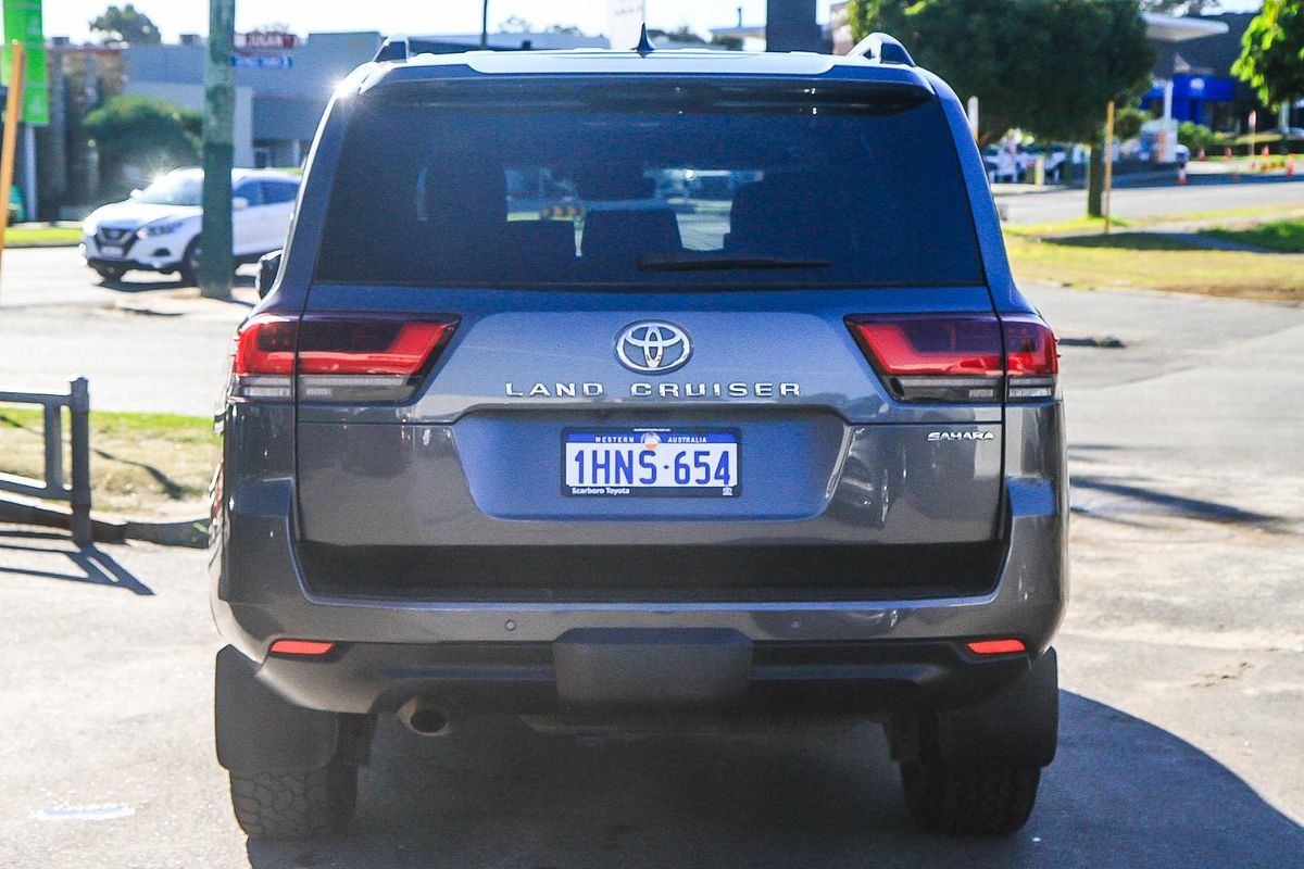 2022 Toyota Landcruiser Sahara FJA300R