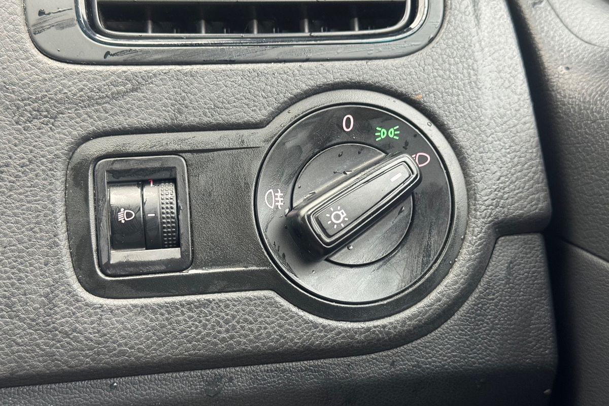 2015 Volkswagen Polo 66TSI Trendline 6R