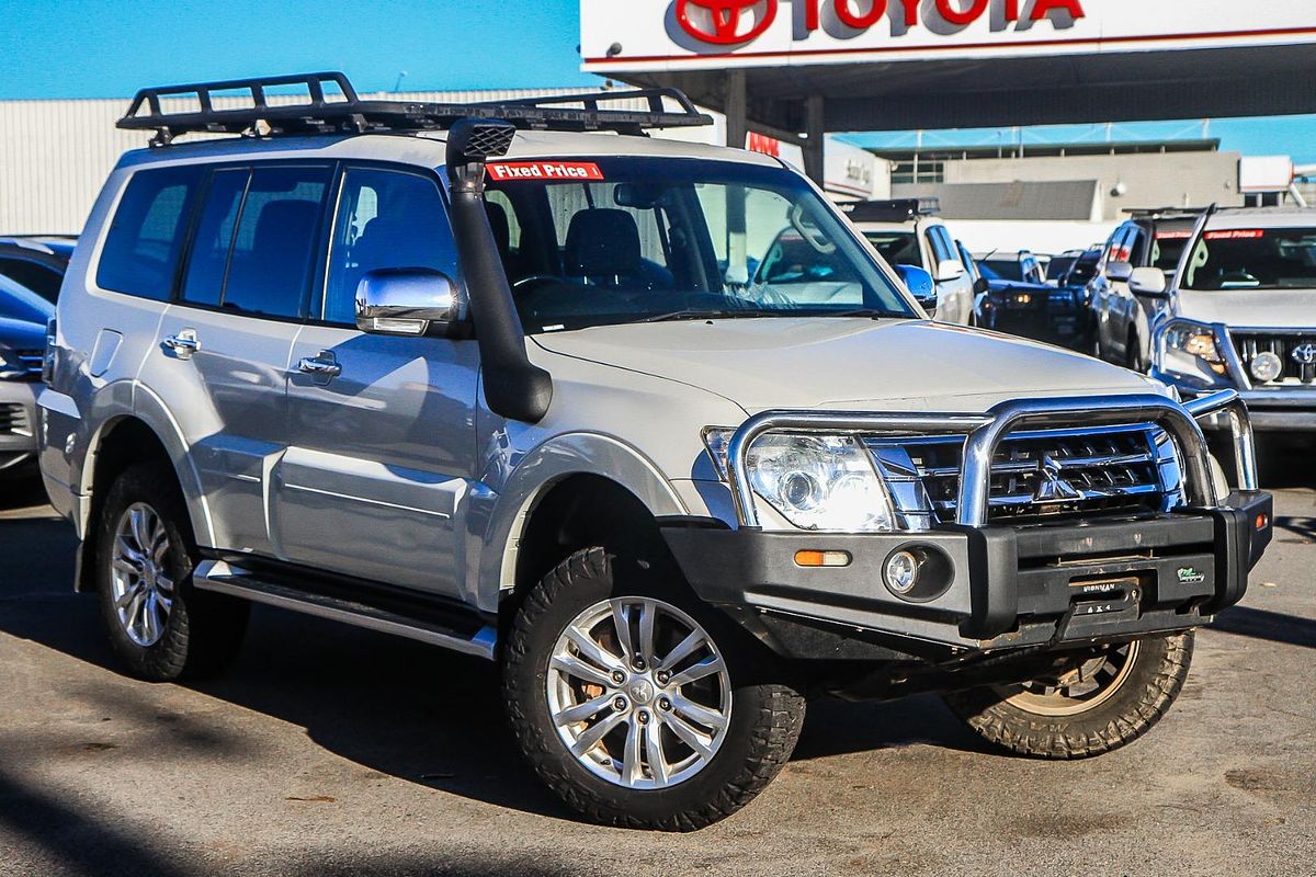 2015 Mitsubishi Pajero GLS NX