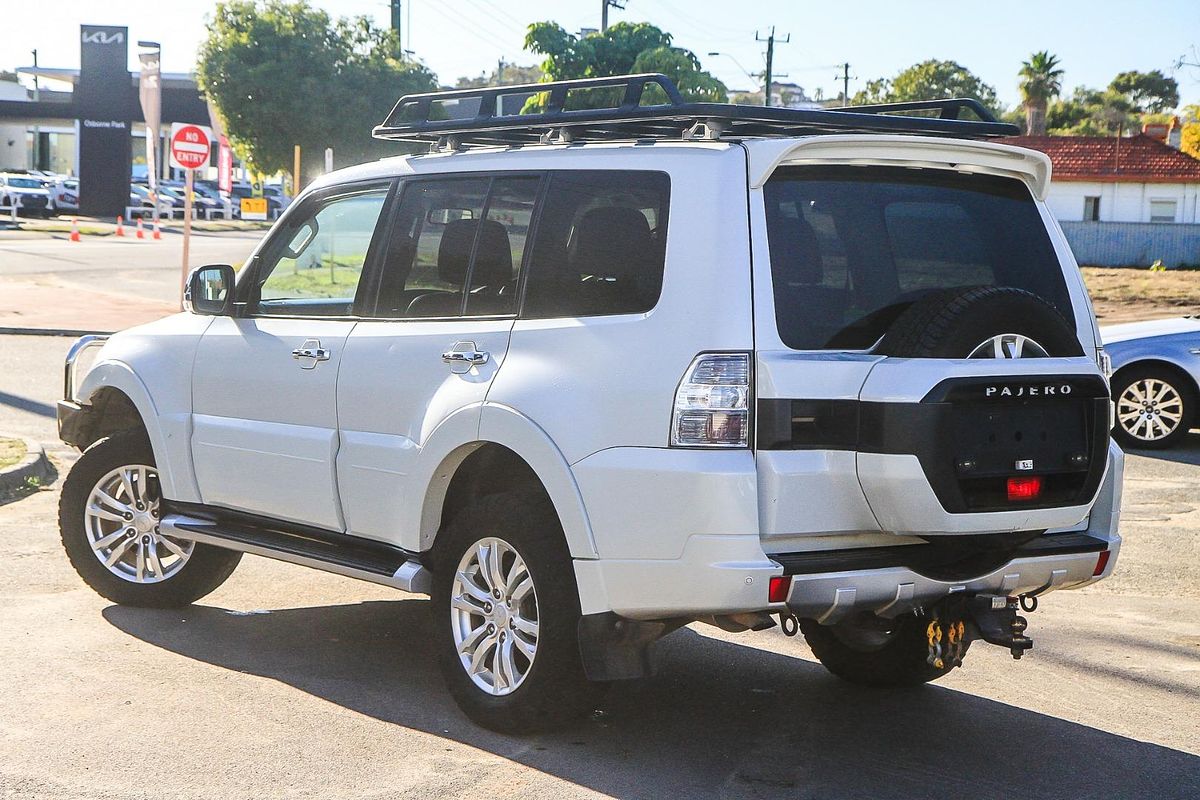 2015 Mitsubishi Pajero GLS NX