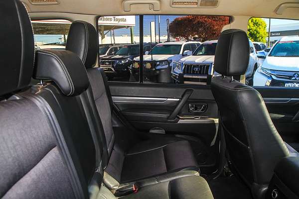 2015 Mitsubishi Pajero GLS NX