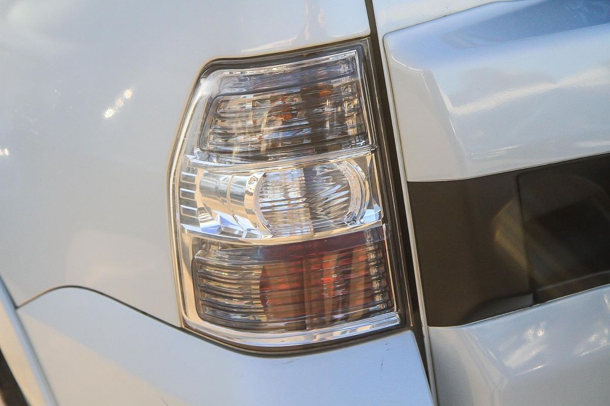 2015 Mitsubishi Pajero GLS NX