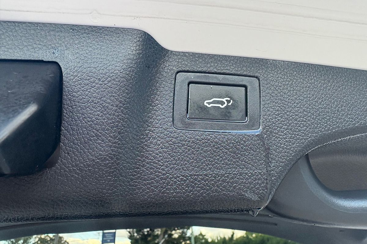 2015 Hyundai Santa Fe Elite DM3 Series II