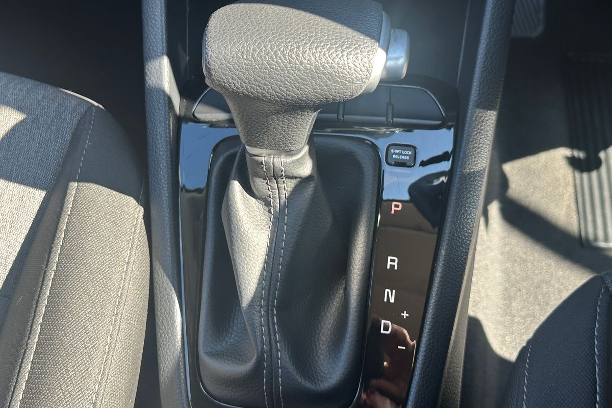 2022 Kia Stonic S YB