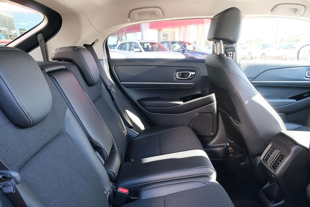 2023 Honda HR-V e:HEV L